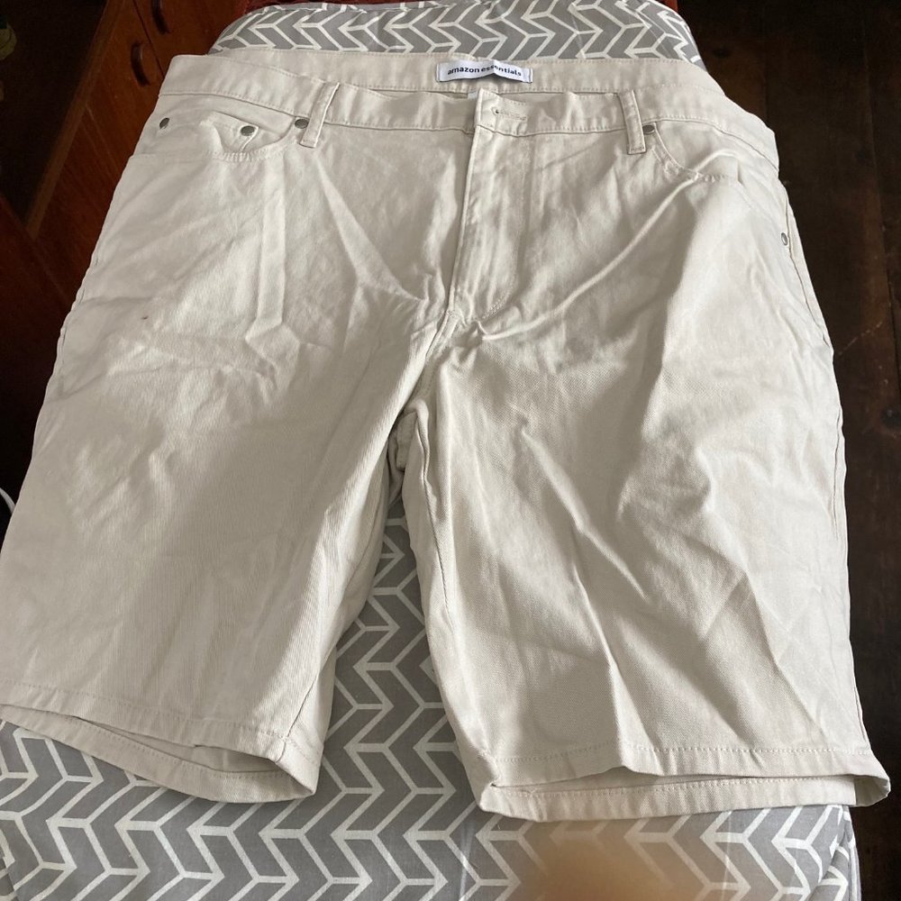 Men's Classic Fit shorts